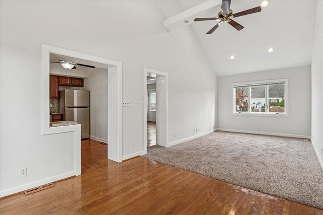 Building Photo - 206 Decalb Ave