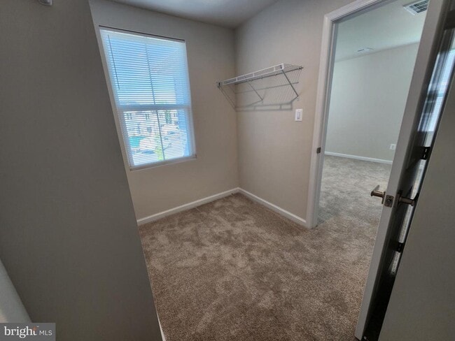 Building Photo - 619 Laurelwood Cir
