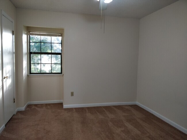 Building Photo - 502 Chemin Metairie Rd