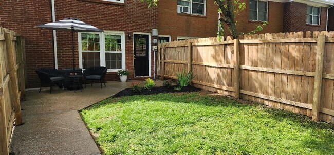 Building Photo - 185 S Eagle Creek Dr