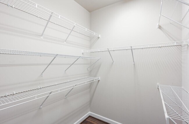 Building Photo - 1164 Hudson Dr