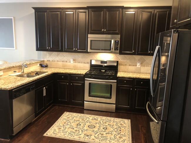 Kitchen - 1218 Lavista Cir NE