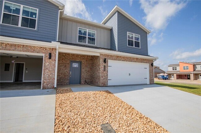 Primary Photo - 941 Seaborn Way