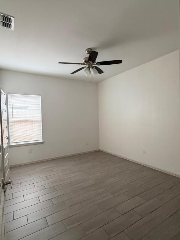 Building Photo - 1504 Shavano Dr