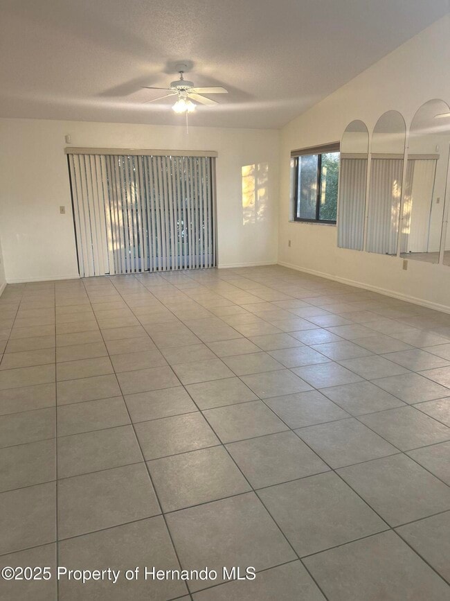 Building Photo - 6452 River Run Blvd