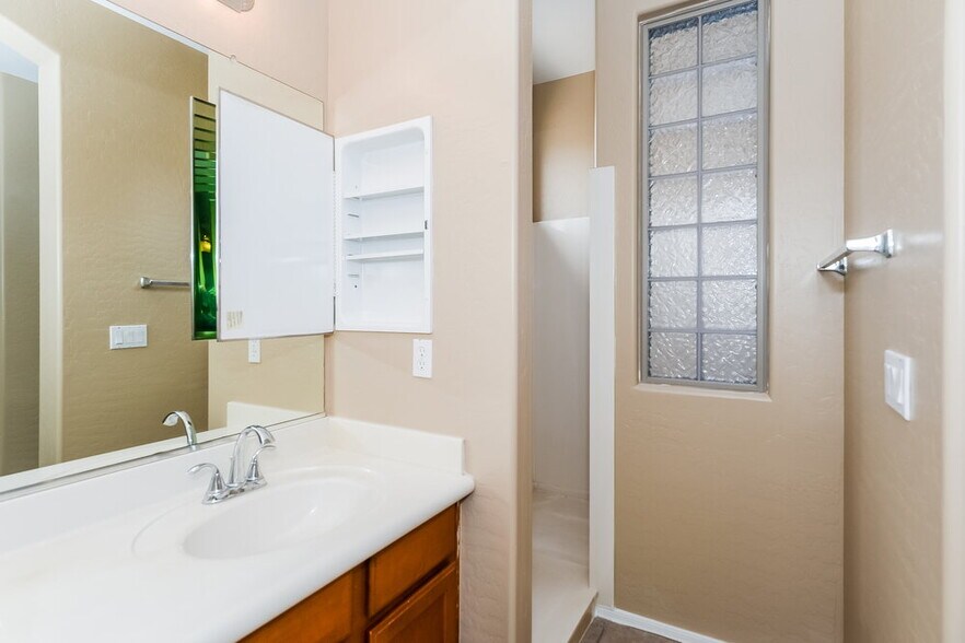 Building Photo - 3691 E Stampede Dr