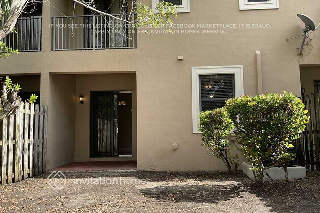 Building Photo - 636 NE 35th Ave