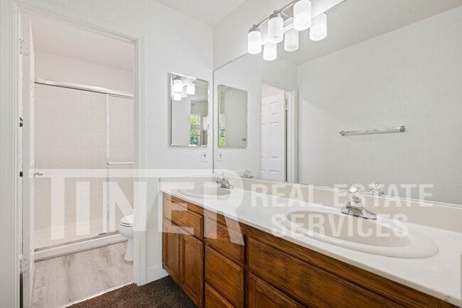 Building Photo - 8242 Scrub Oak Way