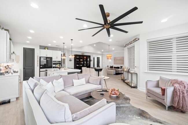 Building Photo - 8411 Coral Reef Wy