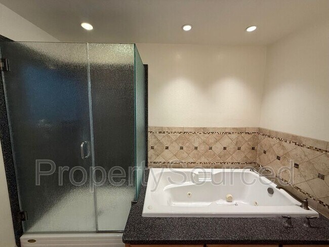 Building Photo - 1550 Naples Ct