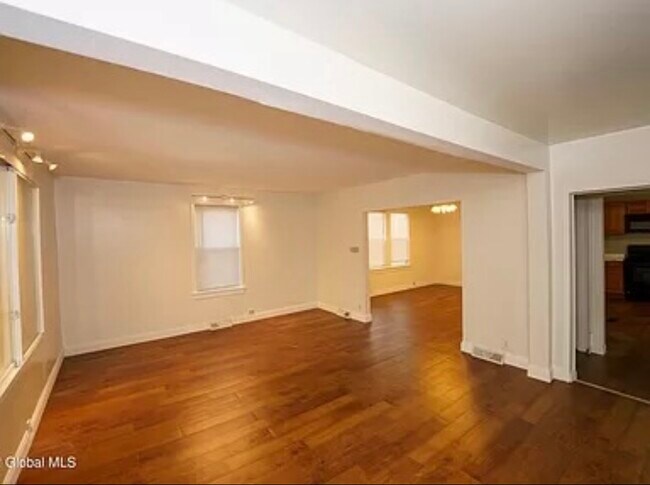 Building Photo - 1508 Tibbits Ave