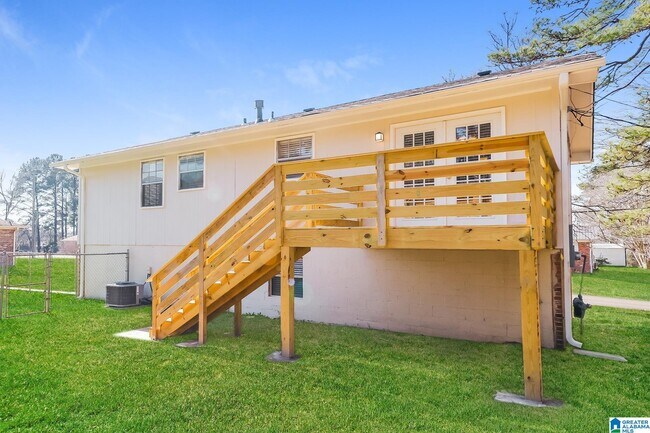 Building Photo - 2813 Sayers Rd