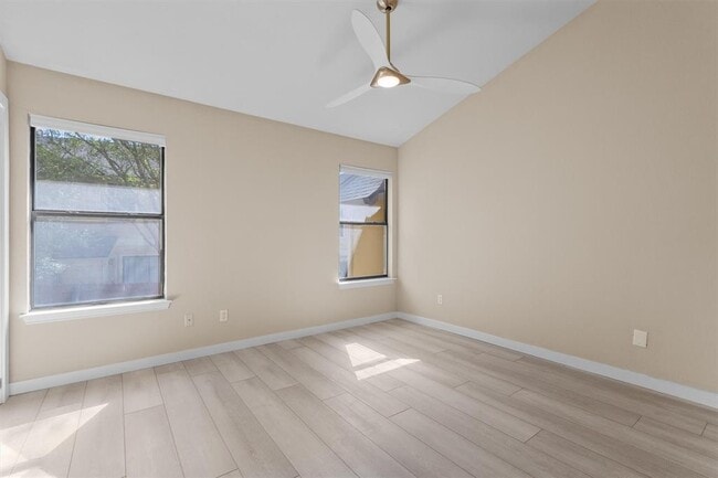 Building Photo - 11901 Swearingen Dr