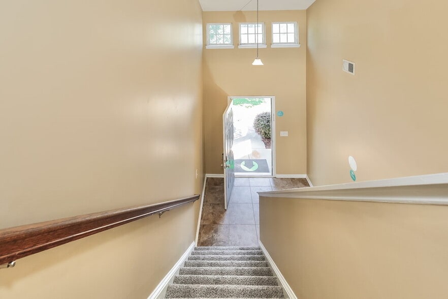 Building Photo - 1140 Waterlyn Dr