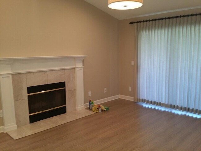 Building Photo - 700 Ironwood Dr