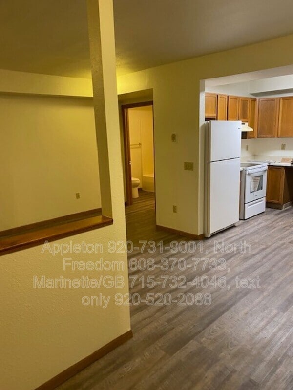 Building Photo - S7559 US-12