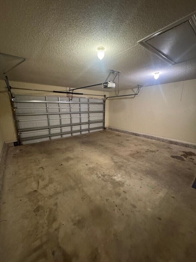 Building Photo - 3129 Border Creek Dr