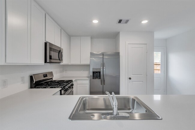 Building Photo - 17979 Valle Cupa Ln