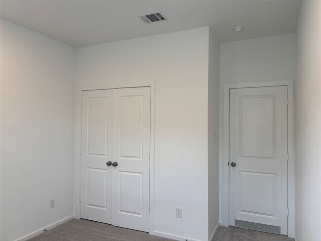 Building Photo - 6307 Serenity View Ln