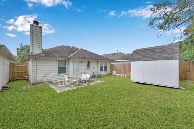 Building Photo - 5046 Willow Point Dr