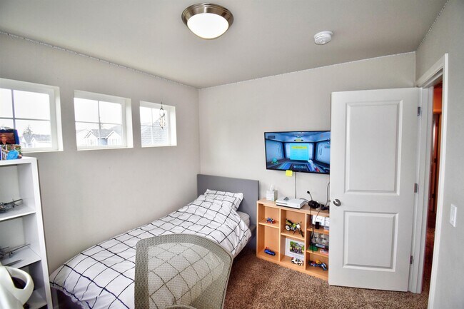 Building Photo - 10620 101st St Ct SW