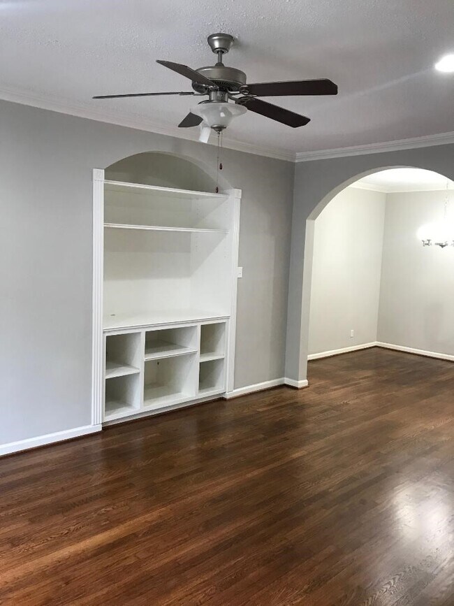 Building Photo - 315 Branard St