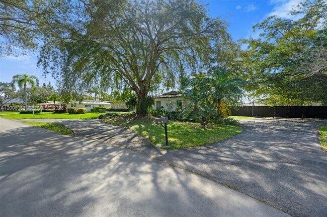 Building Photo - 8330 SW 171st St