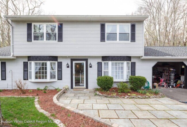 Primary Photo - 41 Park Dr