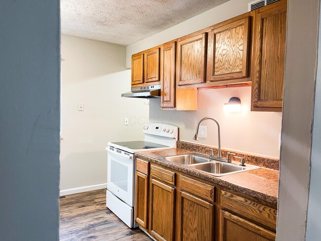 Building Photo - 2885 Atwood Terrace
