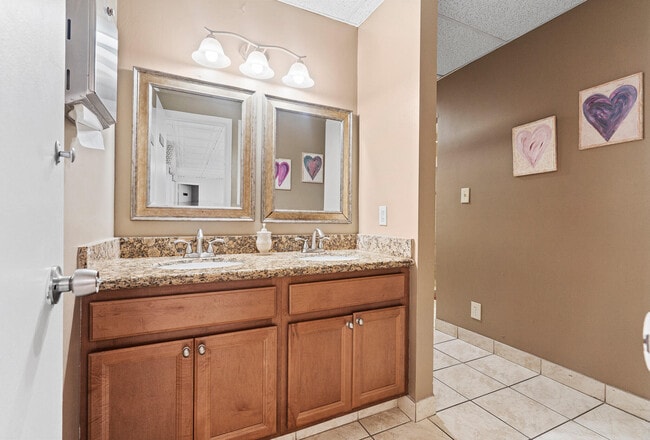 Building Photo - 250 NE 20th St