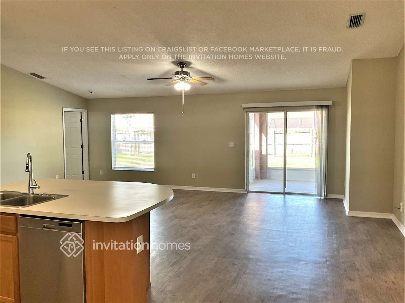 Building Photo - 1712 Laramie Cir