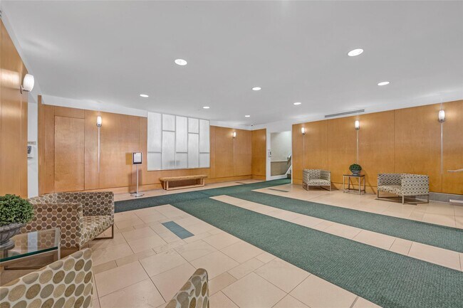 Building Photo - 110-20 71st Rd