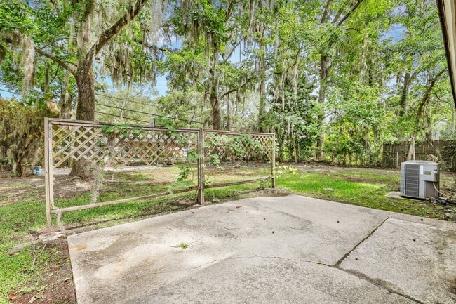 Building Photo - 12473 Northwood Rd