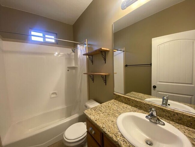 Building Photo - 455 N 2260 W