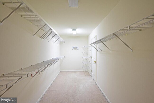Building Photo - 47174 Chambliss Ct