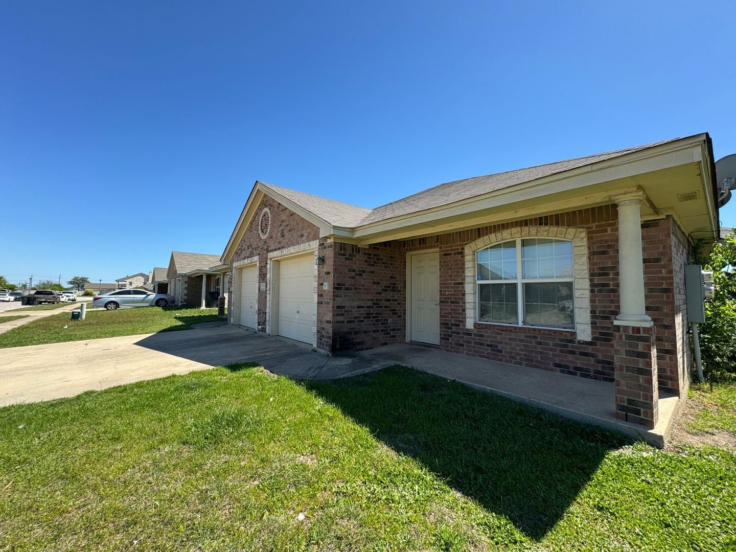 Building Photo - 1204 Cinch Dr