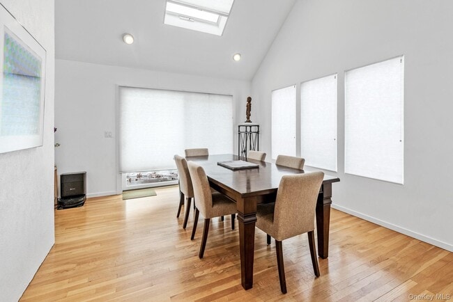 Building Photo - 34 Park Cir