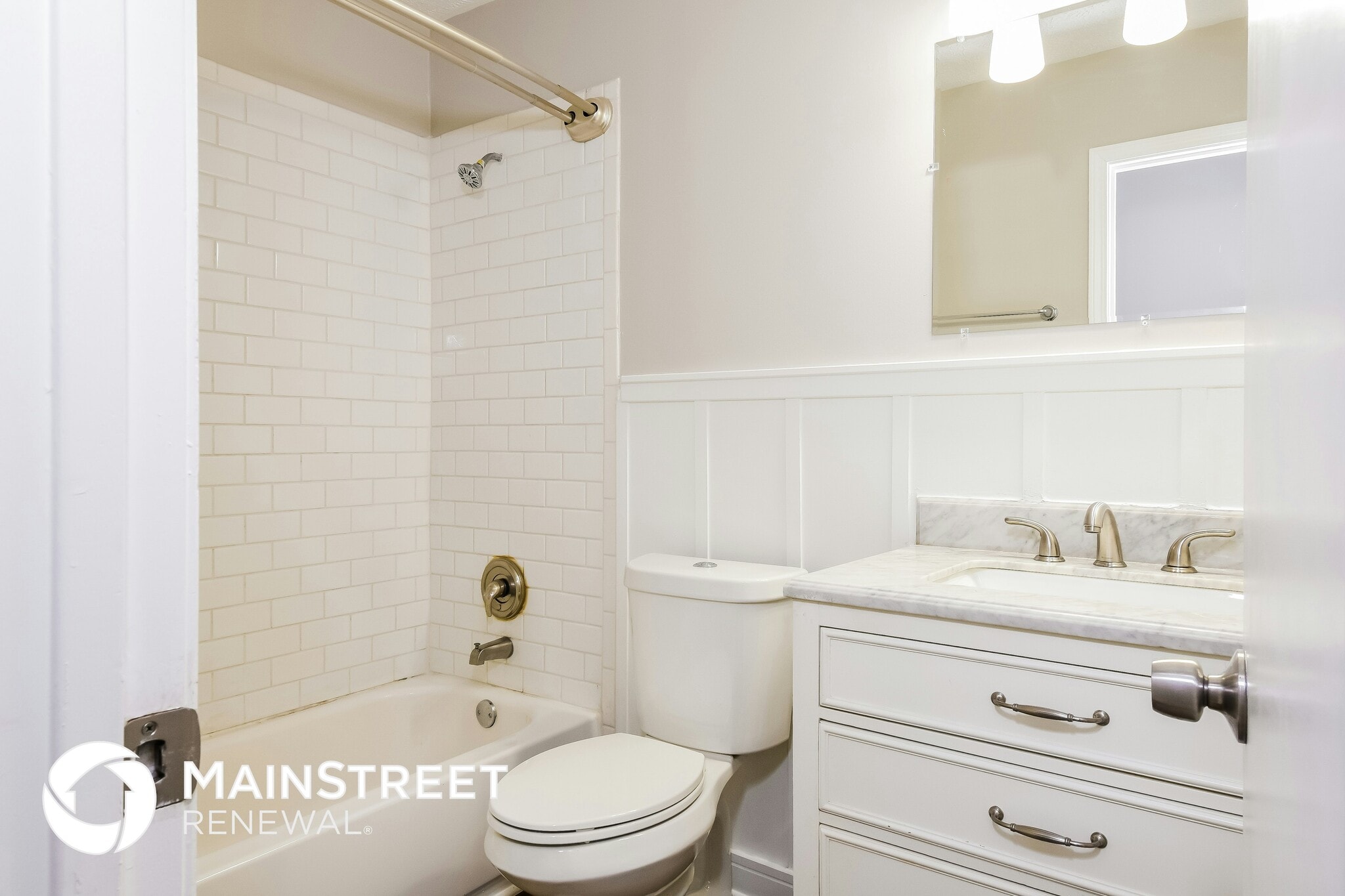 Building Photo - 467 Woodland St