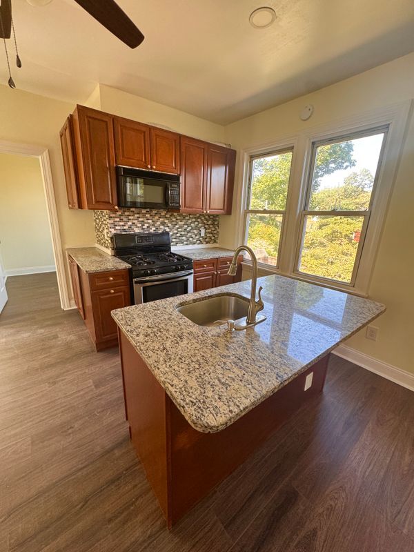 Building Photo - 16 Homesite Pkwy