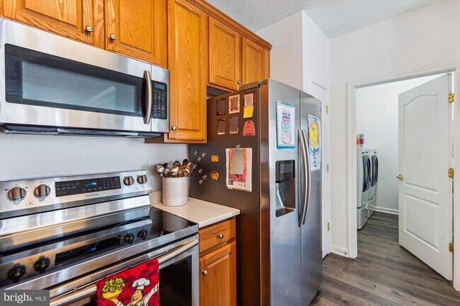 Building Photo - 12161 Abington Hall Pl