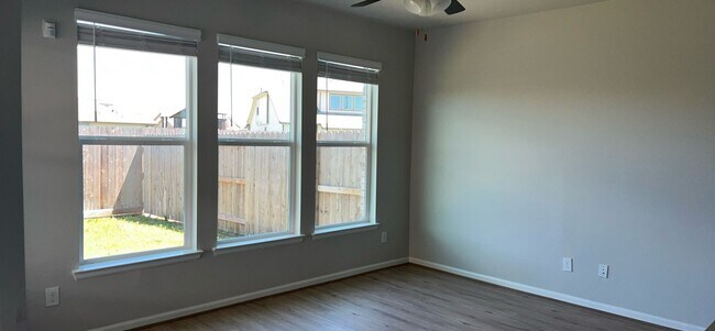 Building Photo - 1003 Tillman Ln