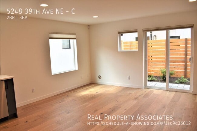 Building Photo - 5248 39th Ave NE