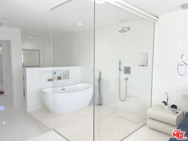 Building Photo - 22548 Pacific Coast Hwy