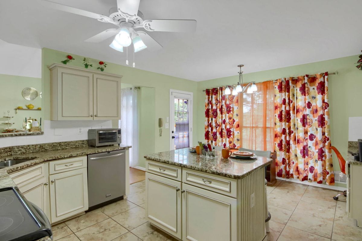 Building Photo - 3492 Heatherwood Ct