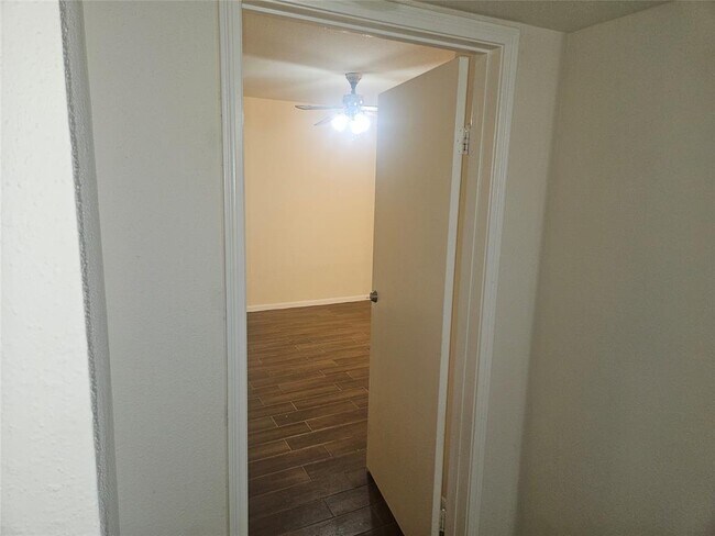 Building Photo - 2425 Holly Hall St