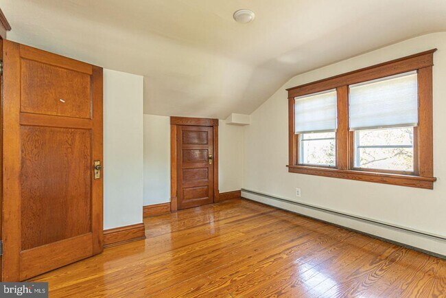 Building Photo - 1525 Yardley Newtown Rd