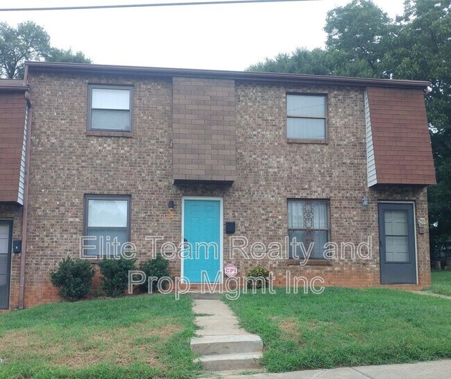 Building Photo - 309 Cemetery St