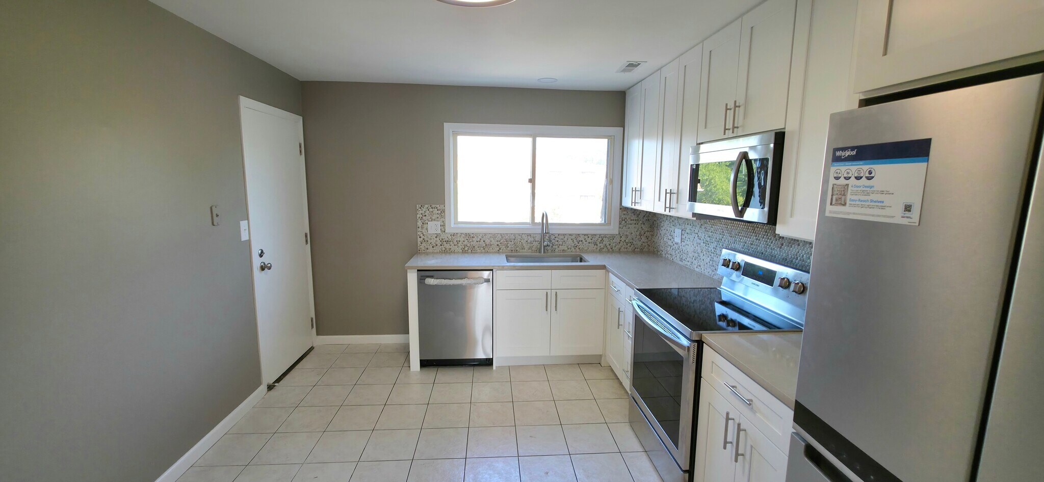 Building Photo - 4132 Cove Ln