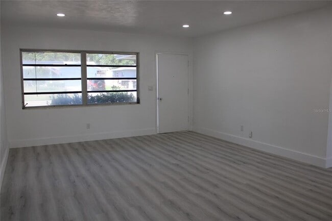 Building Photo - 1523 S Fredrica Ave