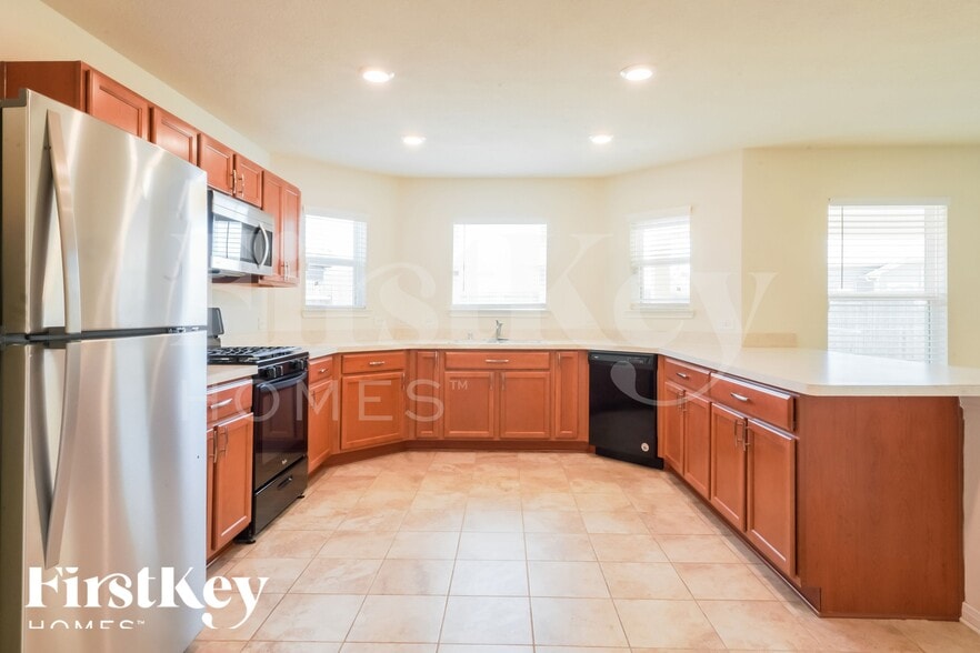 Building Photo - 16603 Live Oak Canyon Dr